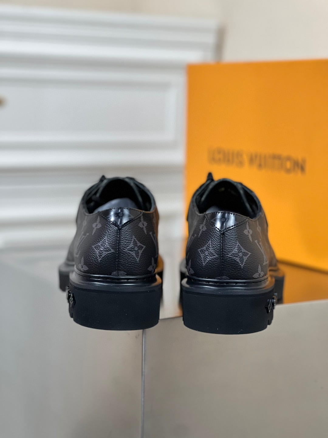 L0vis Vvtt0n LV Ranger Derby Monogram Flowers Black For Men