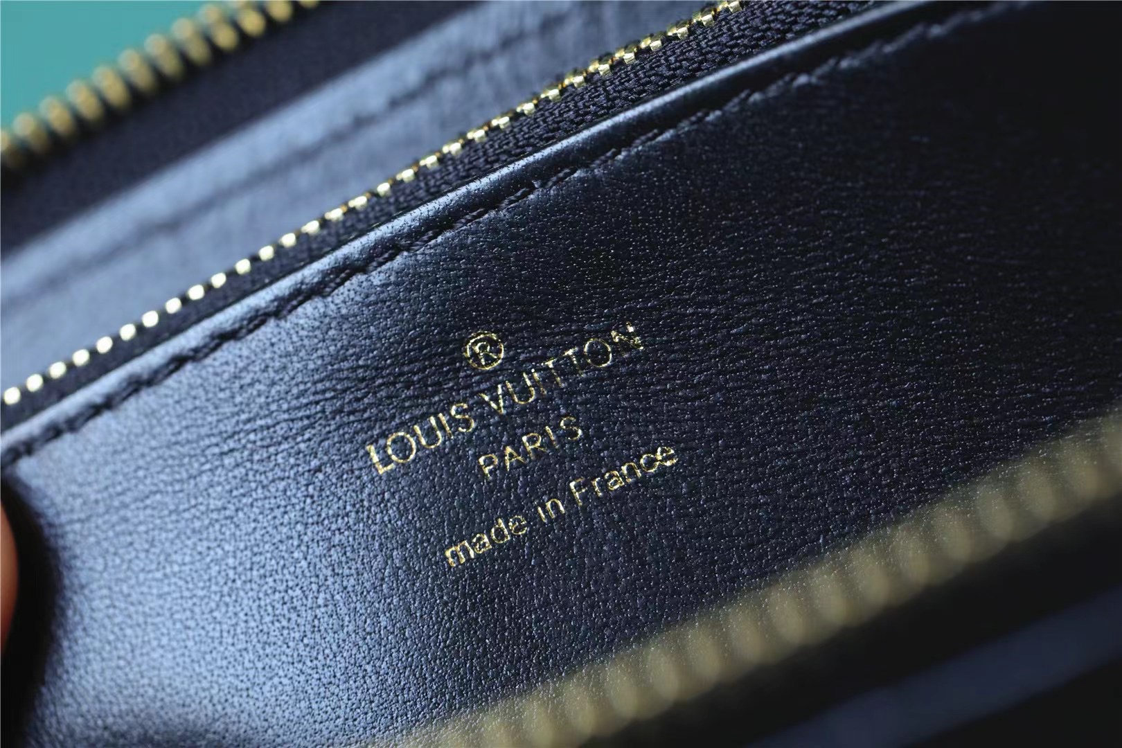 Zippy Wallet Monogram Embossed Black For Women 8.1in/20cm M81510