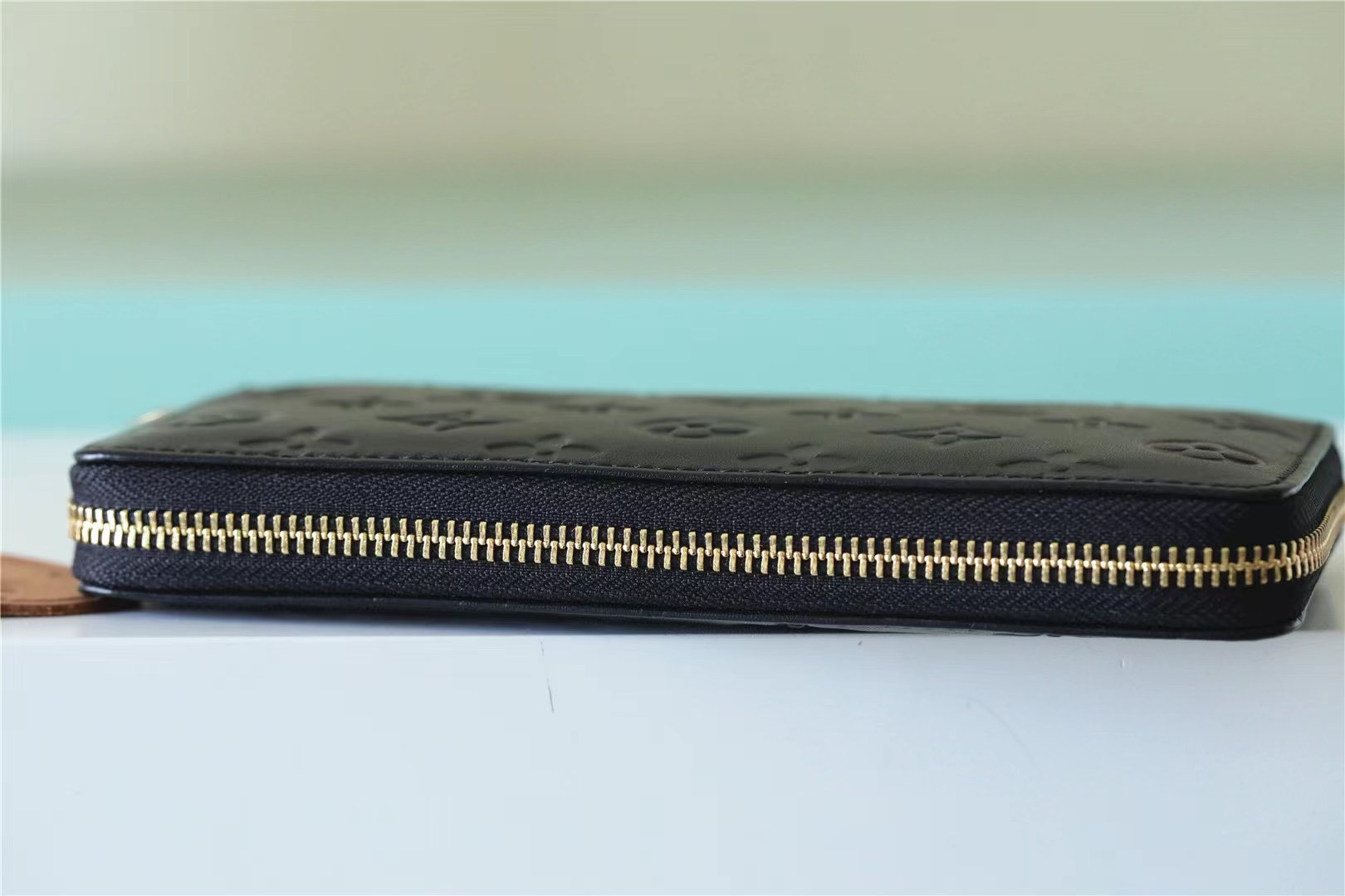 Zippy Wallet Monogram Embossed Black For Women 8.1in/20cm M81510