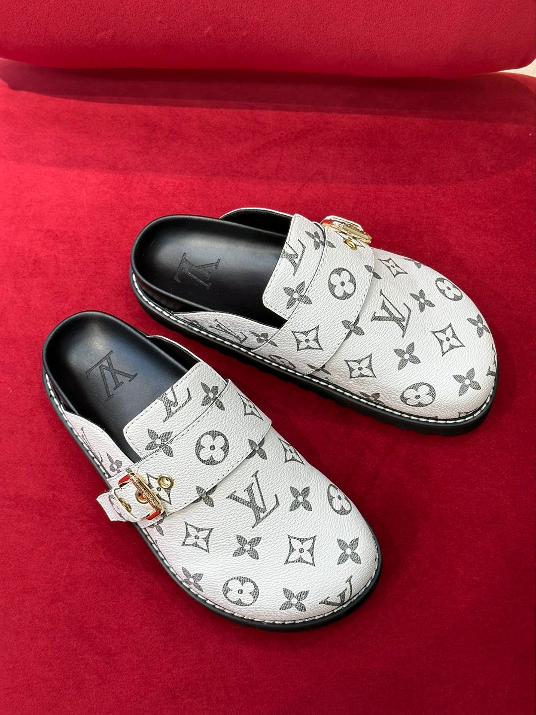 L0vis Vvtt0n LV Easy Mule Monogram Canvas White For Men
