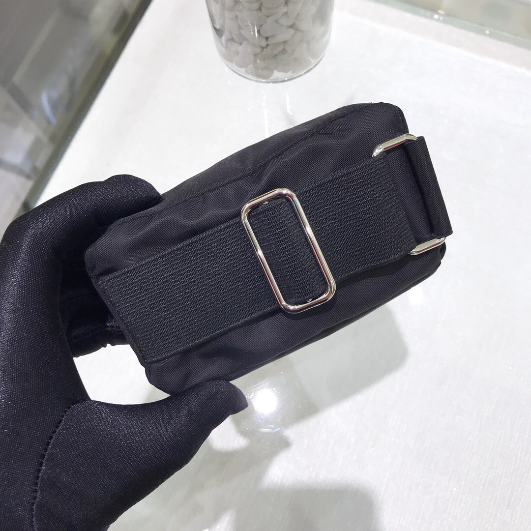 Pra*a Nylon Wristlet Clutch Bag Black/Pink/Red For Women 5.1 in/ 13 cm 2TT095_D02_F0002