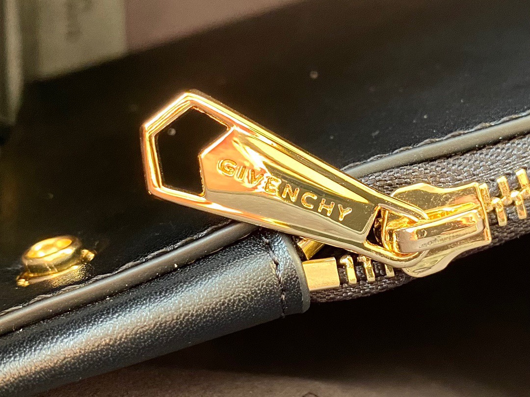 Givenchy Bond Medium Bag Multicolor/Beige For Women‎ 16.5in/42cm