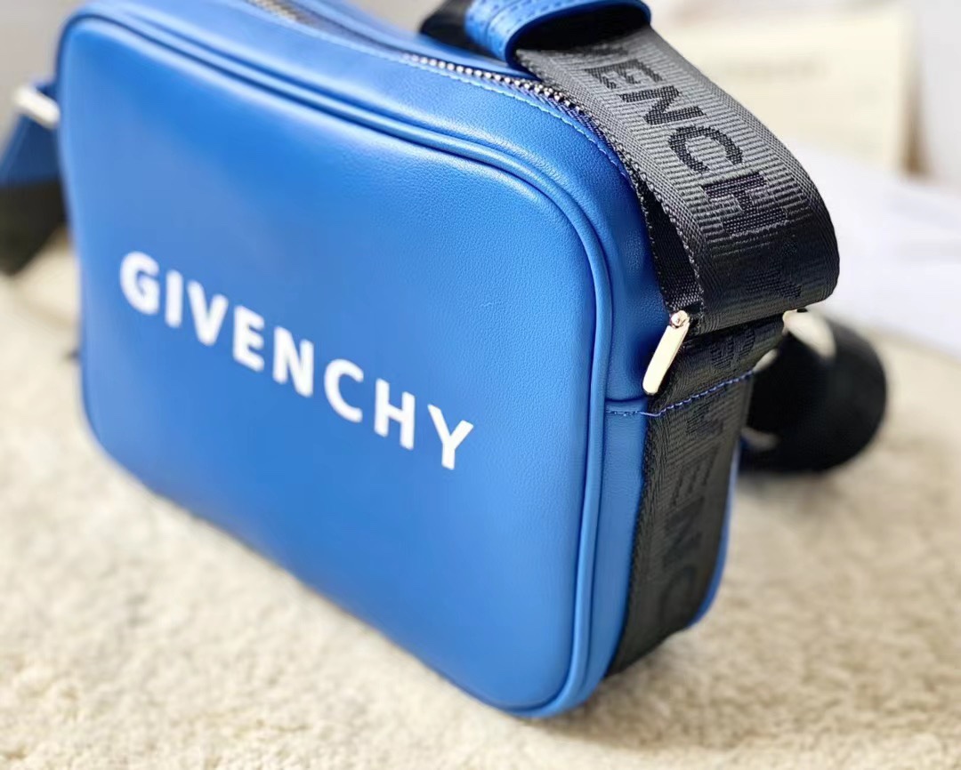 Givenchy Camera Bag Blue/Black/Yellow For Women‎ 7.75in/19.7cm GIV158073
