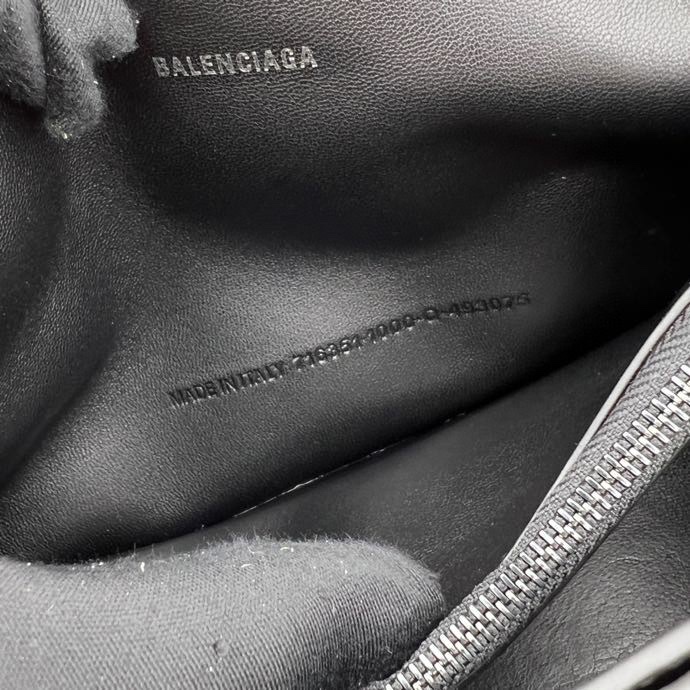 Ba1en*iaga Crush Small Chain Bag Black/Pink/Silver/White For Women‎ 9.8in/24.9cm 716351210J09001