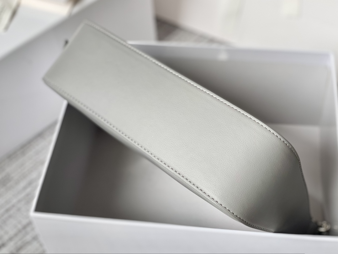 Givenchy Small Moon Cut Out Bag Black/Pink/Cream/Brown/Grey/Dark Grey For Women‎ 9.8in/25cm BB50LGB1A4-001