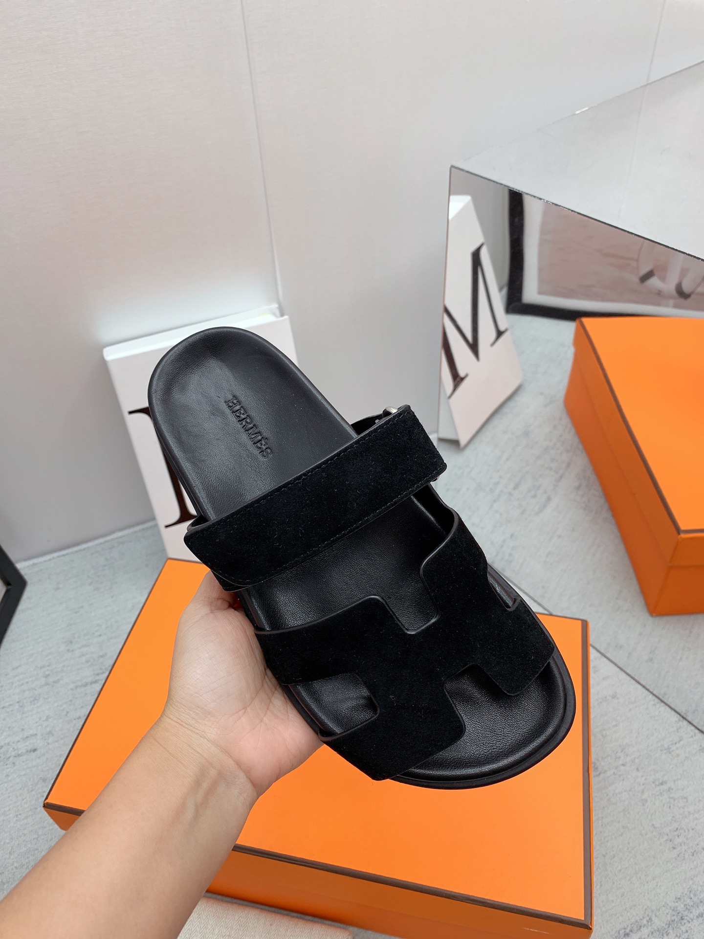 H**me5 Chypre Sandal Black For Men