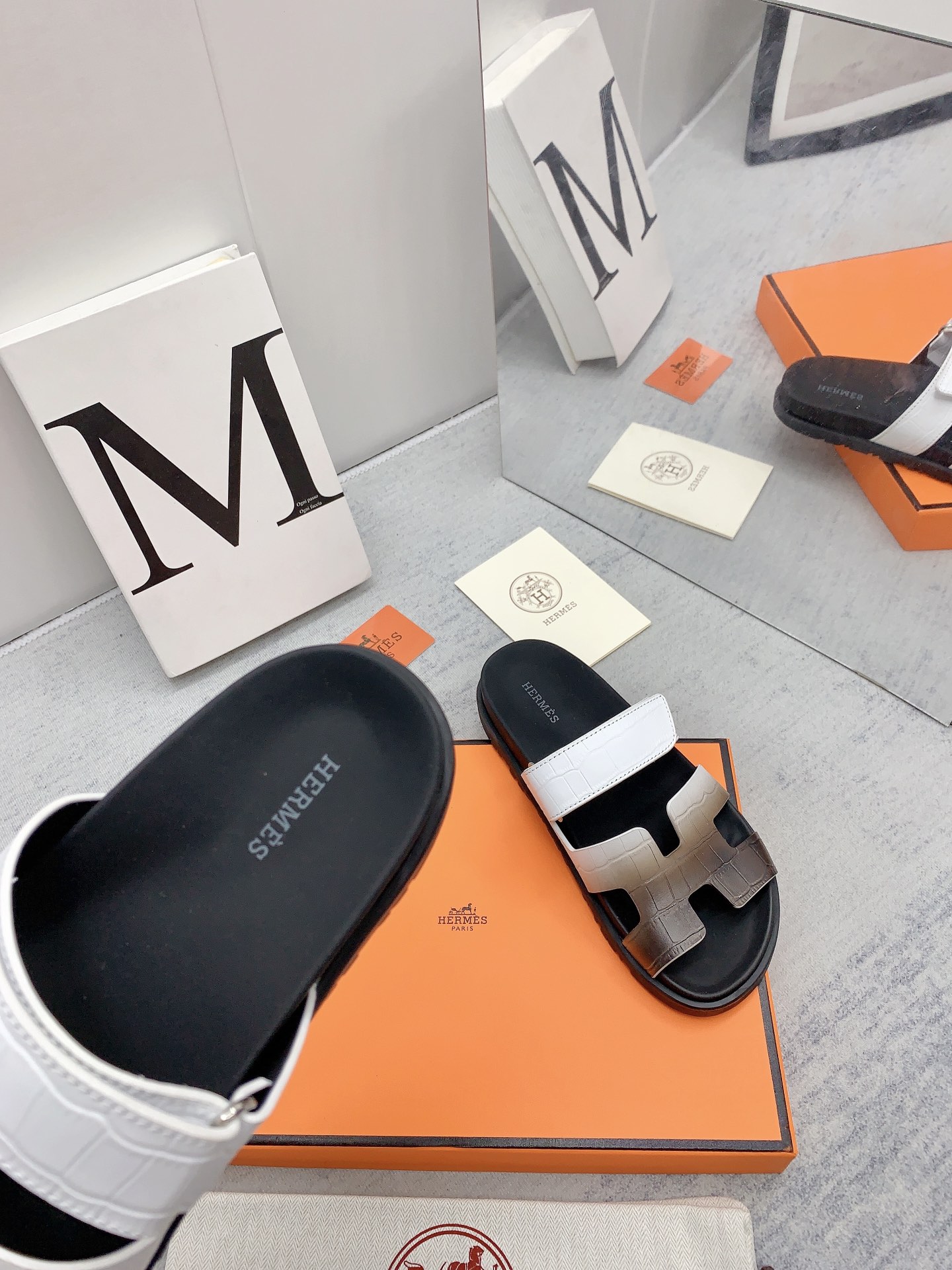 H**me5 Chypre Sandal White For Men