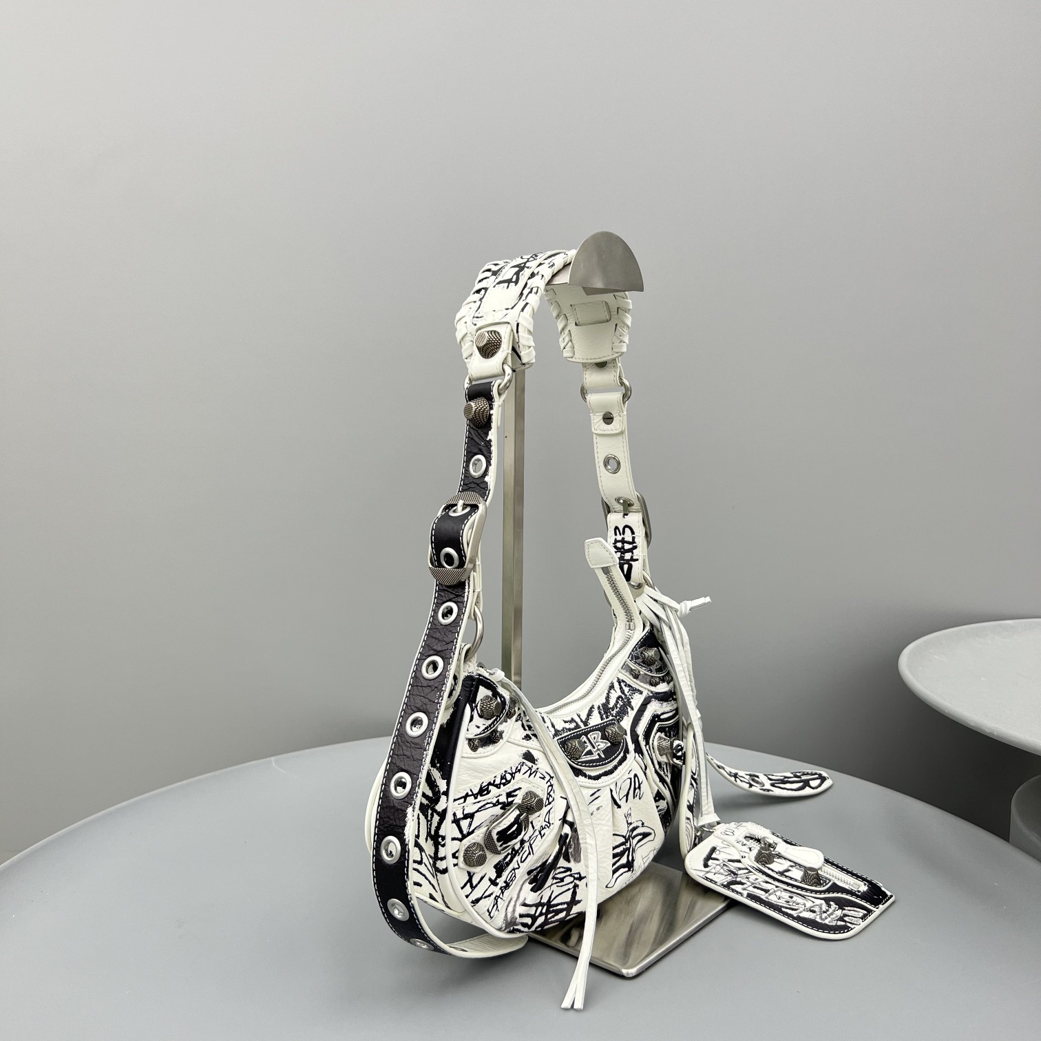 Ba1en*iaga Le Cagole XS Shoulder Bag Black/White For Women‎ 10.2in/25.9cm