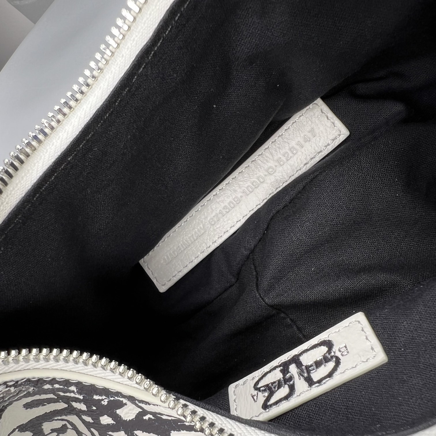 Ba1en*iaga Le Cagole XS Shoulder Bag Black/White For Women‎ 10.2in/25.9cm