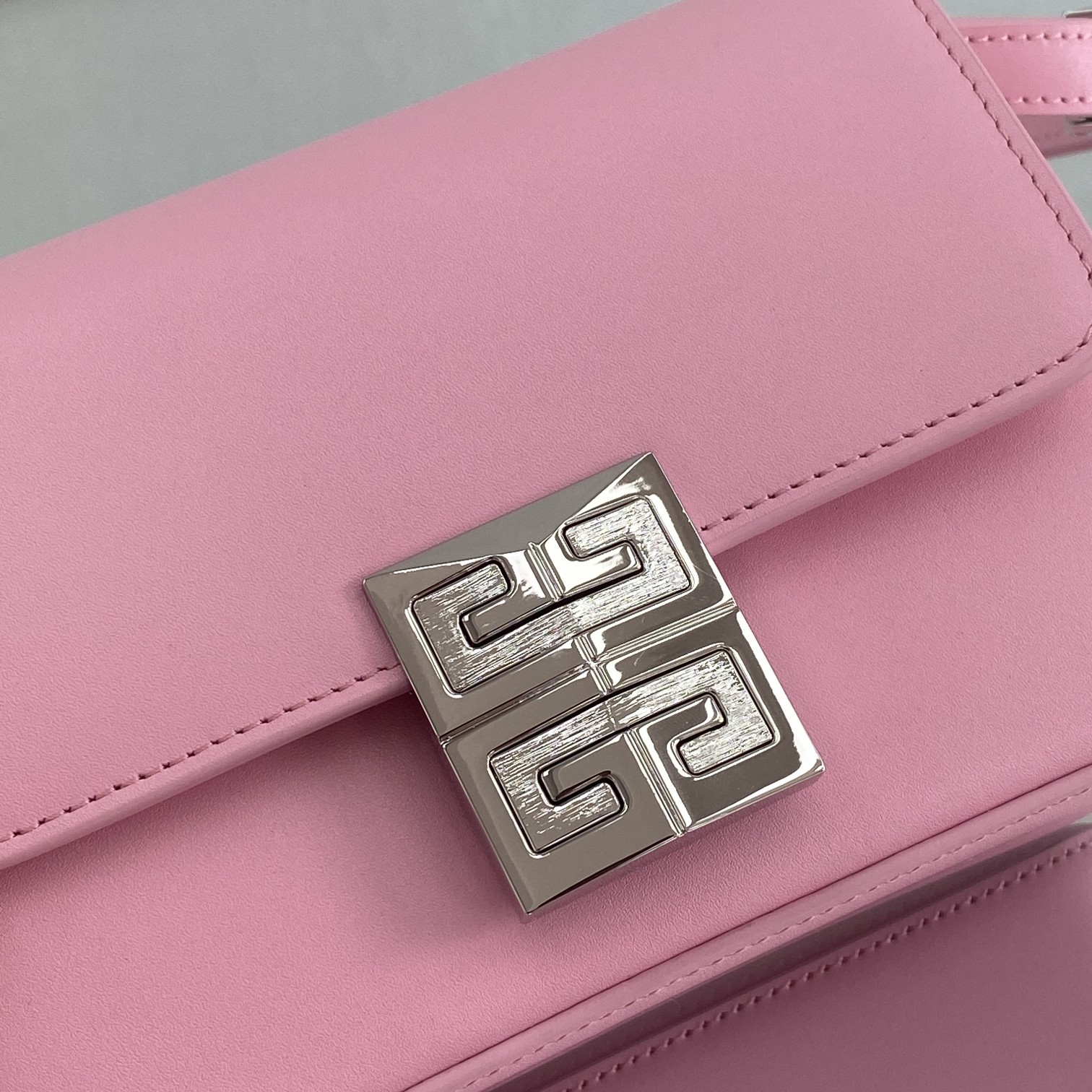 Givenchy Small 4G Bag Black/White/Pink For Women‎ 6.5in/16.5cm