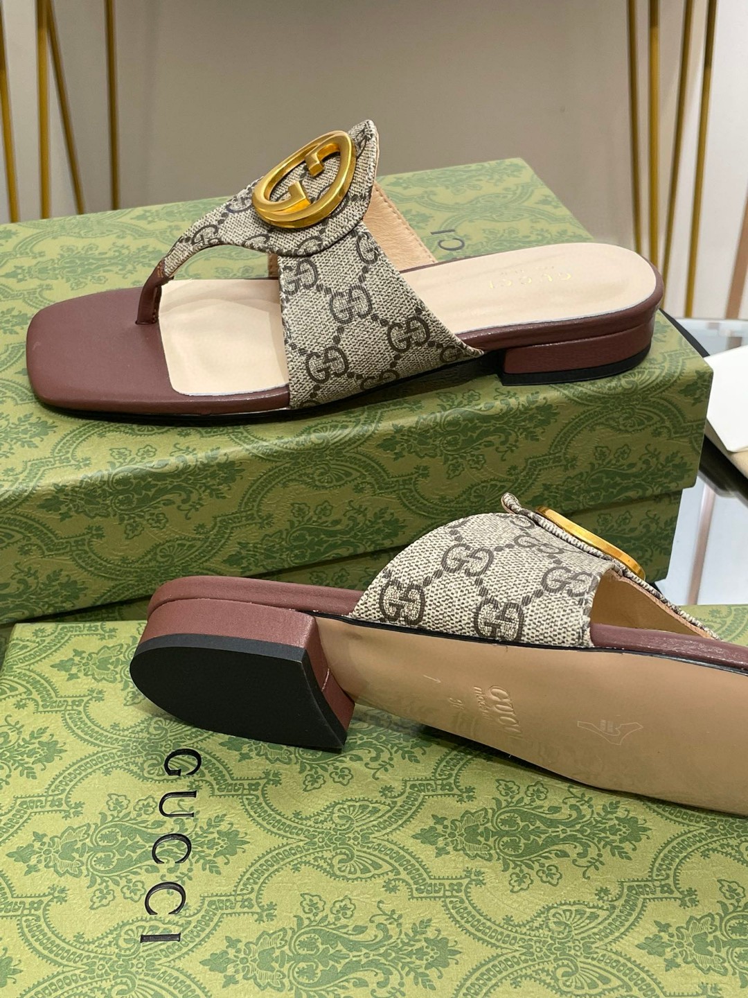 Gvc*1 Blondie Thong Sandal In Monogram Brown For Women ‎‎