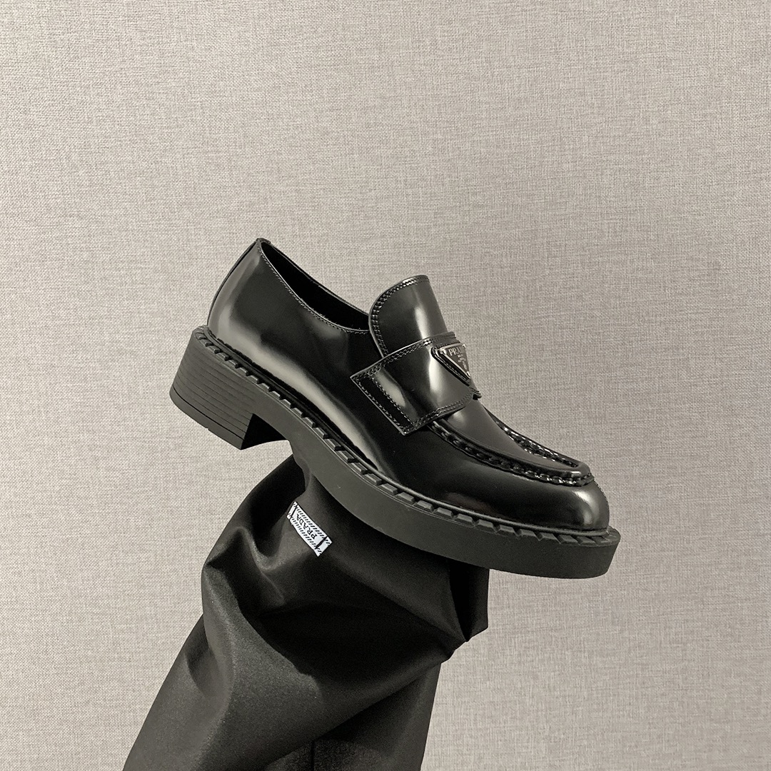 Pra*a Chocolate Patent Loafers Black For Women 1.9 in/ 5cm 1D246M_JHR_F0002_F_B050