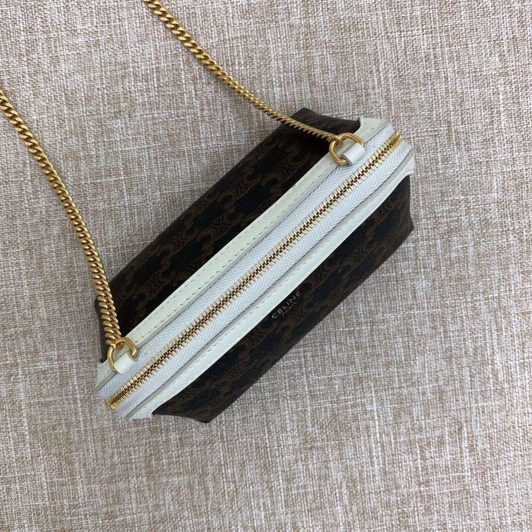 Ce1i*e Clutch With Chain In Triomphe Canvas White/Red For Women‎ 6in/16cm 10E382CBX.01BC