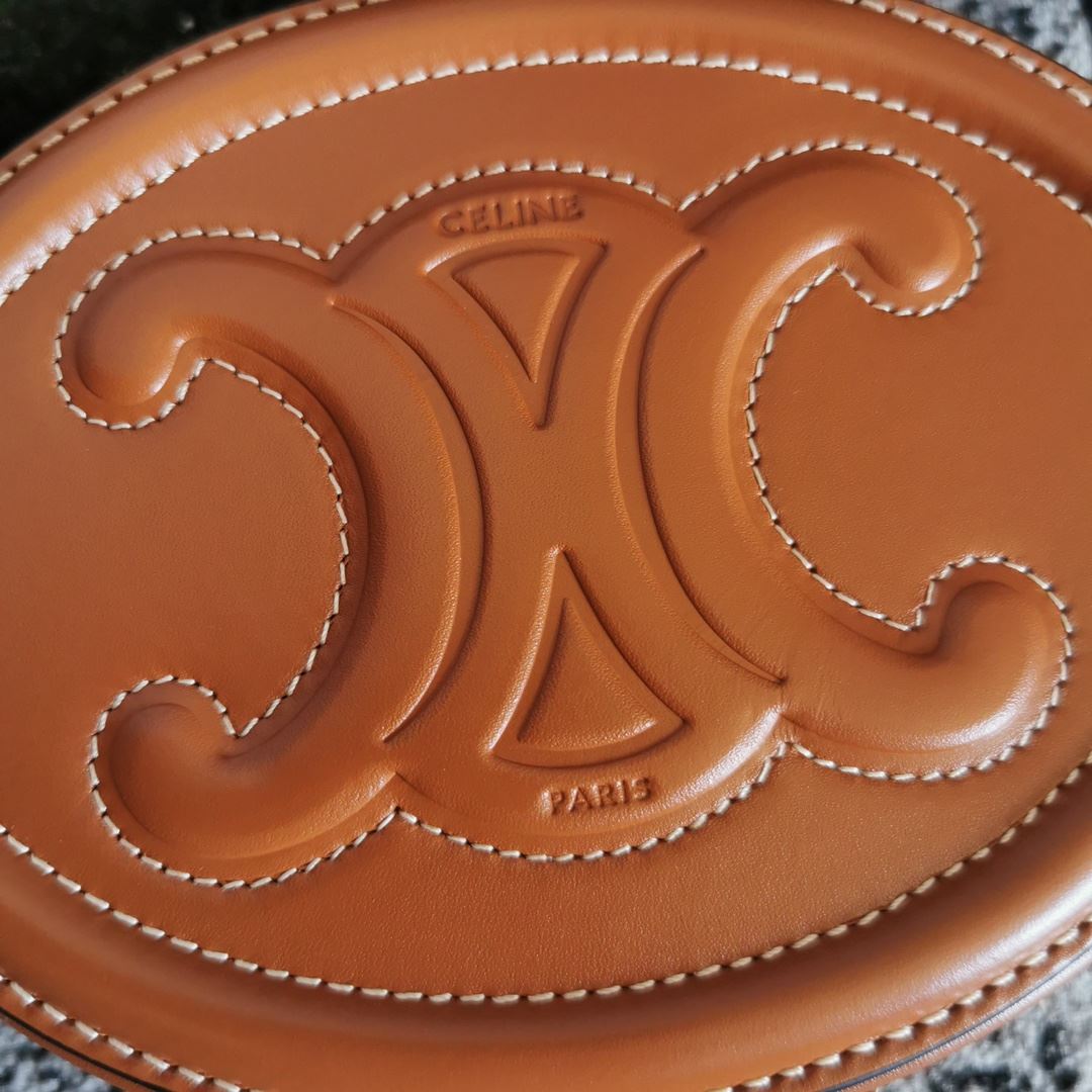 Ce1i*e Oval Bag Cuir Triomphe In Smooth Black/White/Brown For Women‎ 8in/20cm 198603DXC.38NO