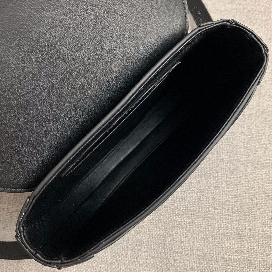 Ce1i*e Small Besace 16 Bag In Satinated Black/White/Light Pink For Women‎ 7in/19cm 188013BEY.38NO