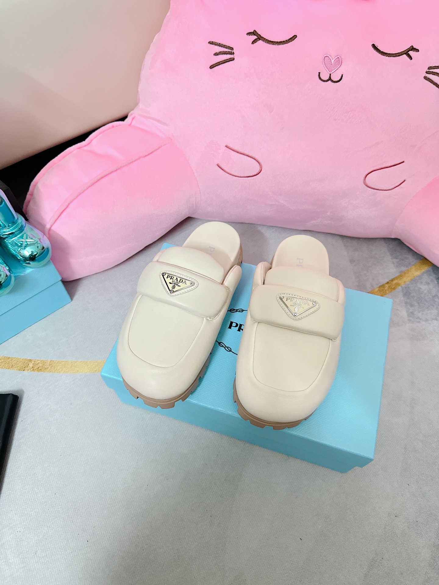 Pra*a Soft Padded Nappa Sabots Beige For Women 0.8 in/ 2cm 1S084N_2DL8_F0F24_F_020