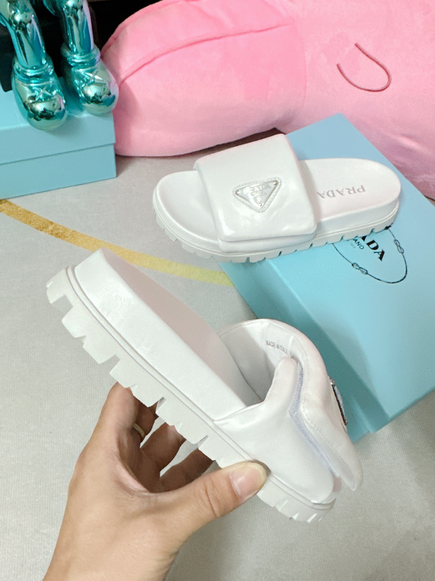 Pra*a Soft Padded Nappa Slides White For Women 0.8 in/ 2cm 1XX648_2DL8_F0009_F_020