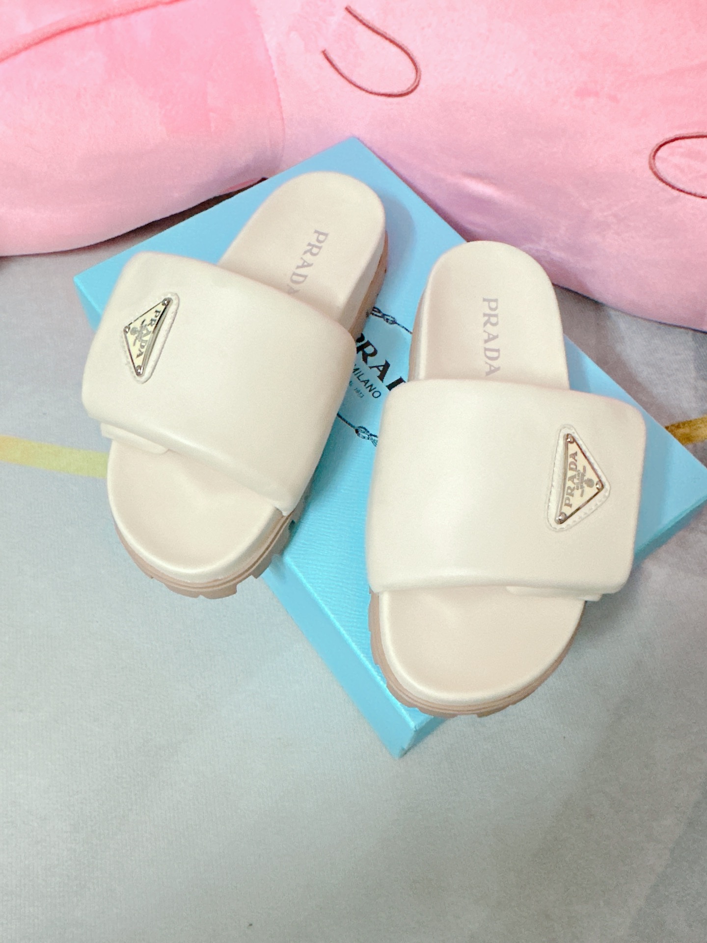 Pra*a Soft Padded Nappa Slides Light Beige For Women 0.8 in/ 2cm