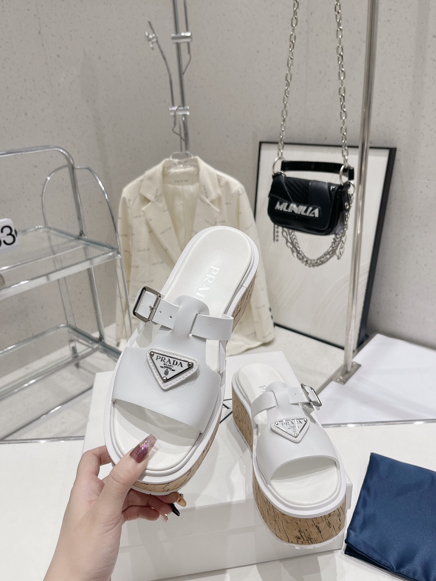 Pra*a Wedge Platform Sandals White For Women 2.9 in/ 7.5 cm 1XX641_3LLP_F0009_F_075