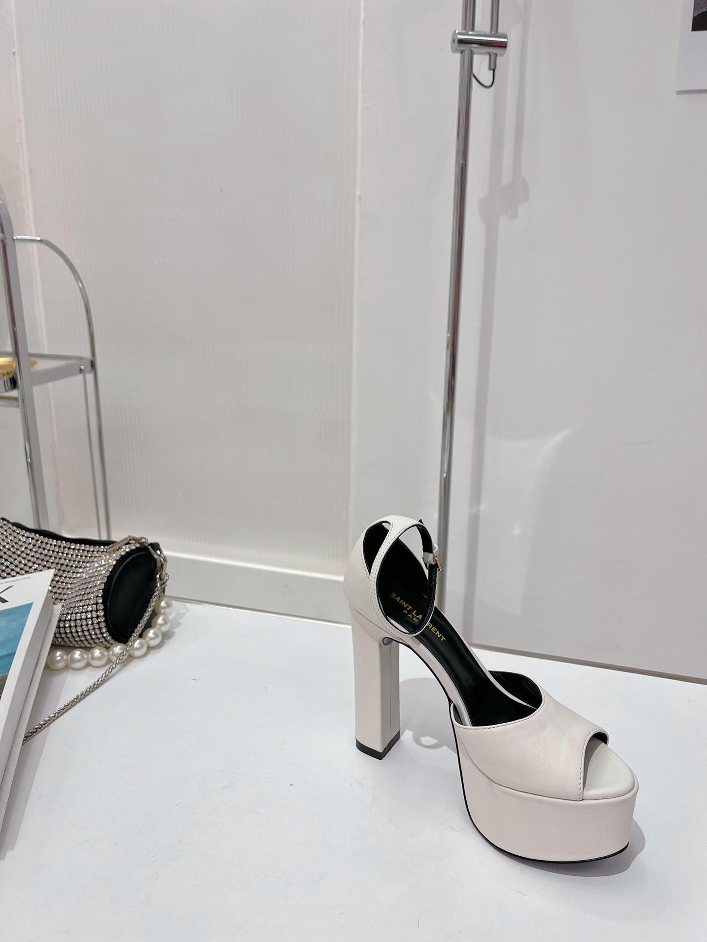 Sa1nt Lau*nt Jodie Platform Sandals In Smooth White For Women 650258AAAOE1906