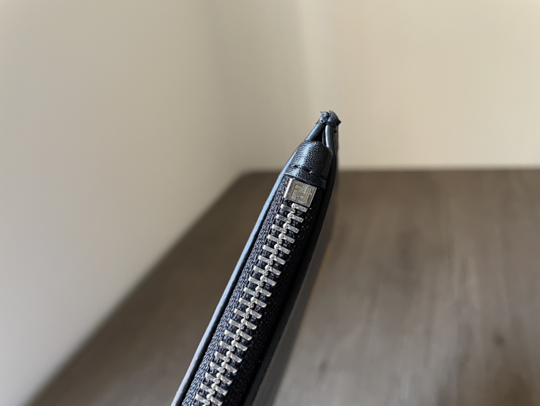 F**di Bugs Eyes Clutch Black And Yellow/Black And White For Women 12in/30cm