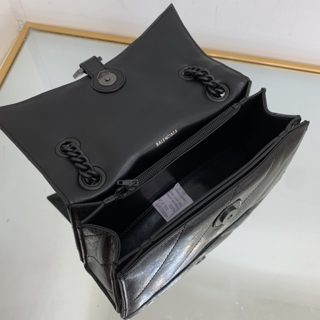 Ba1en*iaga Crush Small Chain Bag Quilted In Optic White/Black For Women 9.8in/25cm 716351210J09001