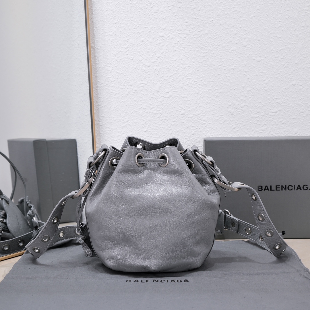 Ba1en*iaga Le Cagole Xs Bucket Bag White/Black/Light Black/Grey/Light Grey For Women 7.8in/20 cm 7024311VG9Y9104