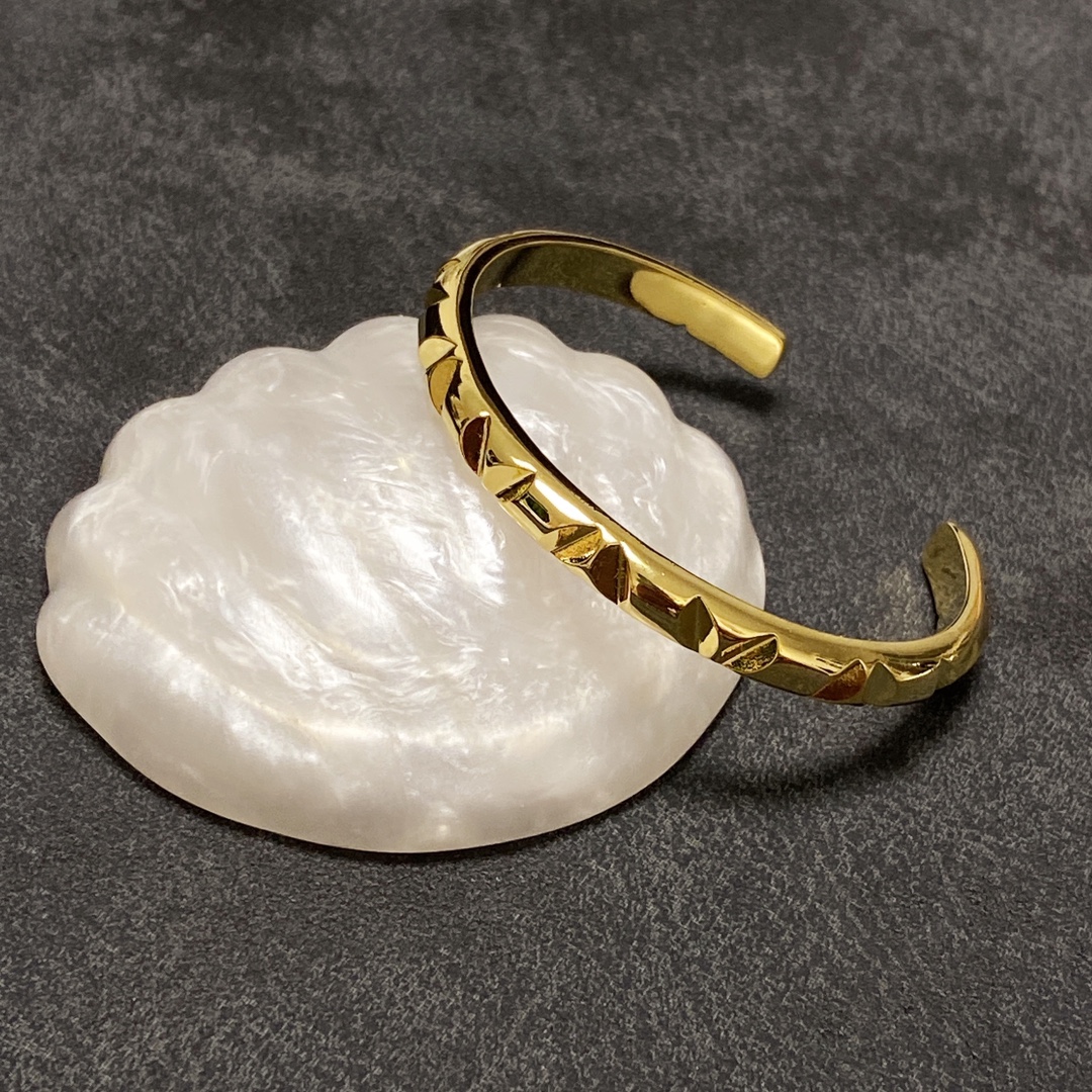 L0vis Vvtt0n Bracelet Gold For Women