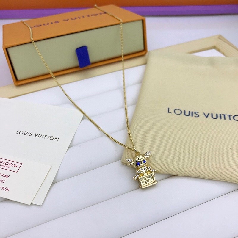 L0vis Vvtt0n Cartoon Figure Pendant Necklace Gold Tone For Women