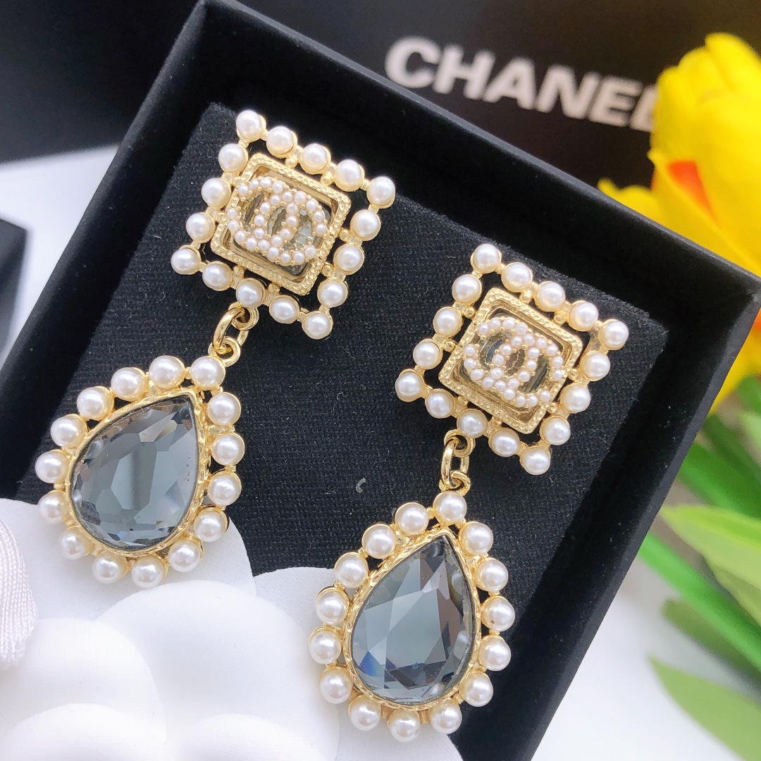 Ch**el Dripping Pearls Earrings Gold For Women