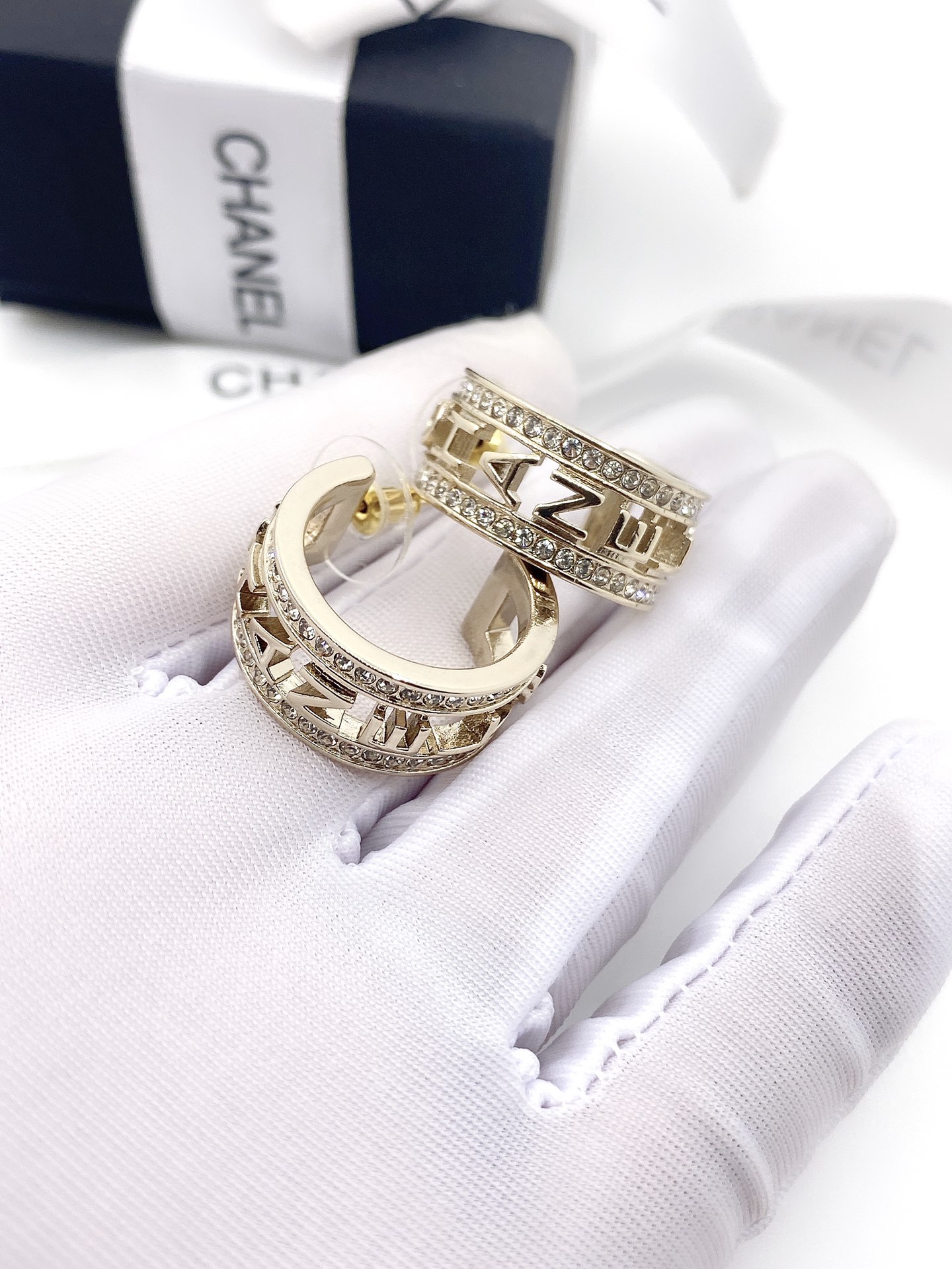 Ch**el Engraving The Letter C-H-A-N-E-L Earrings Gold Tone For Women