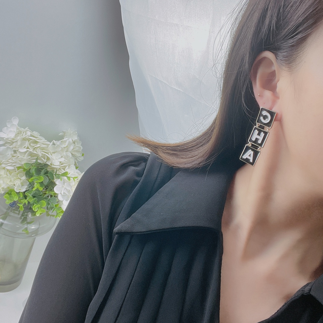 Ch**el Lady Letter Earrings Black For Women