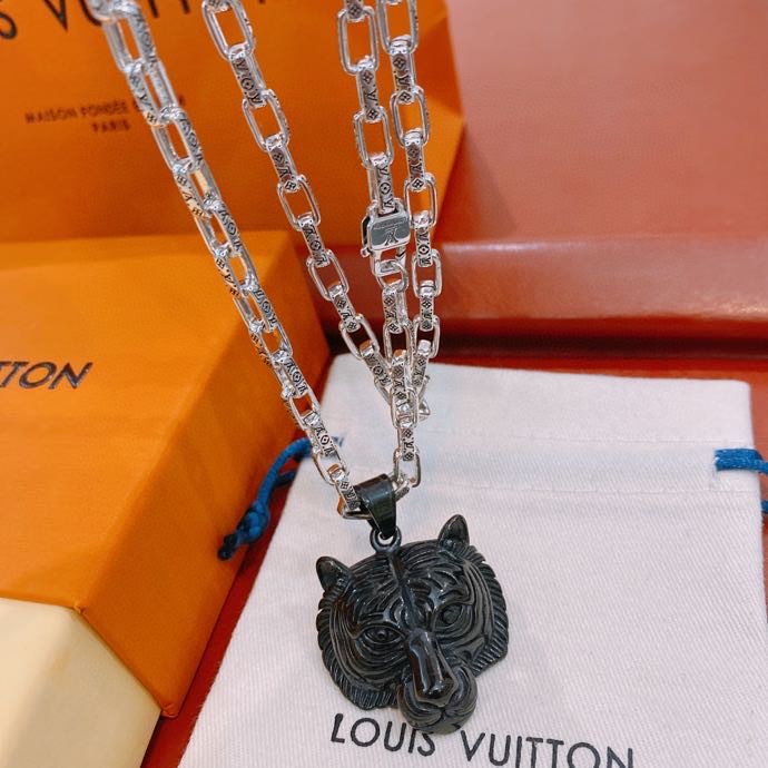 L0vis Vvtt0n Leash Necklace Silver For Women