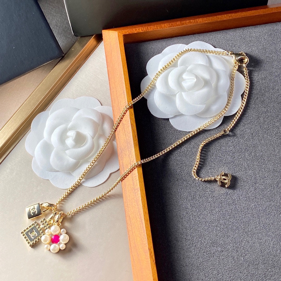 Ch**el Padlock Necklace Gold For Women