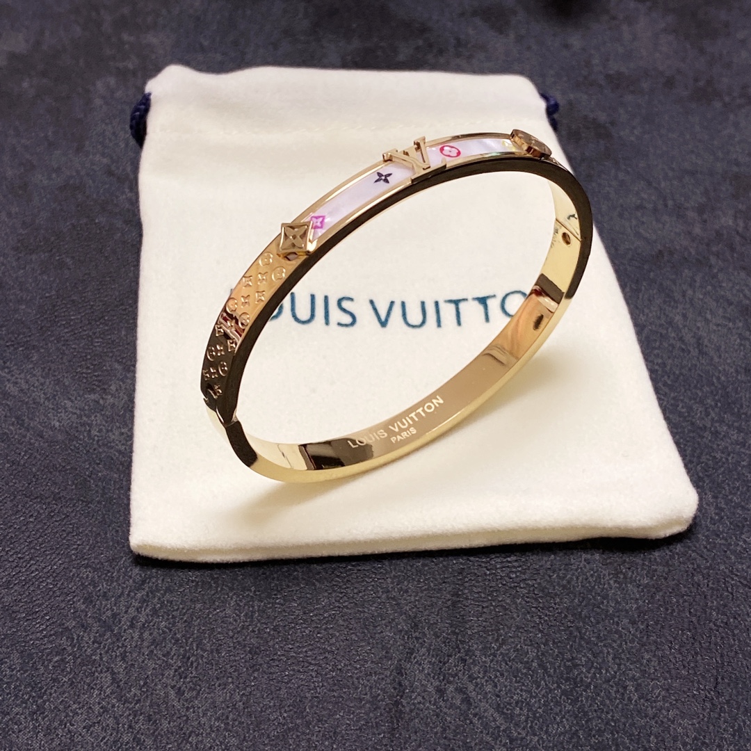 L0vis Vvtt0n Pattern Bracelet Gold For Women