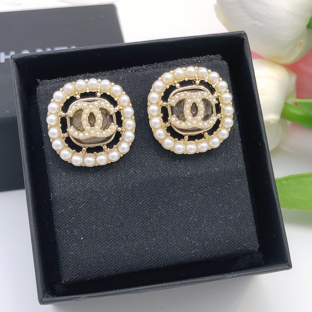 Ch**el Slim Rice Grain Round Earrings Gold For Women