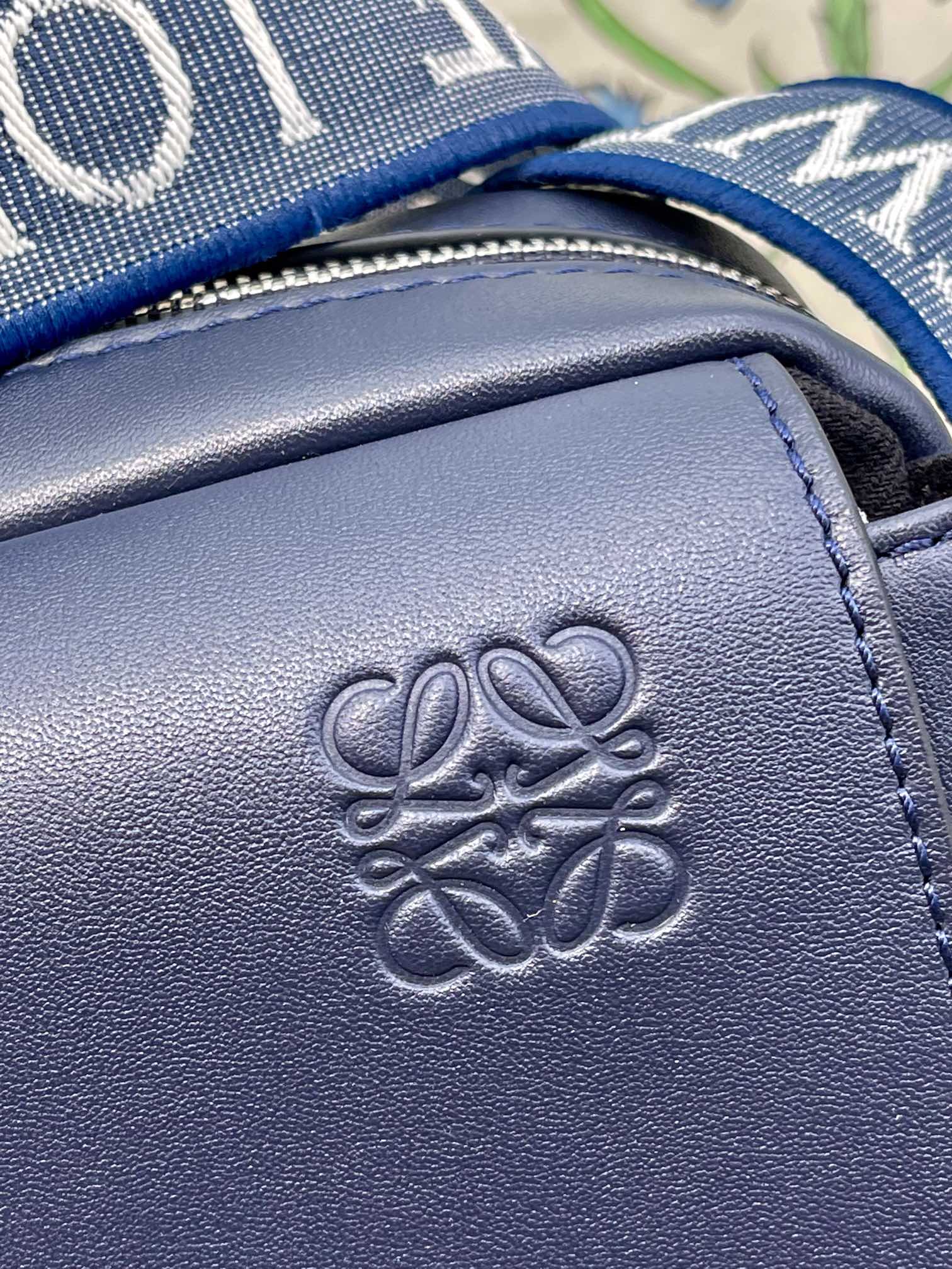 L0ew* XS Military Messenger Bag Black/Green/Navy Blue For Women 9.1in / 23cm B553A72X22