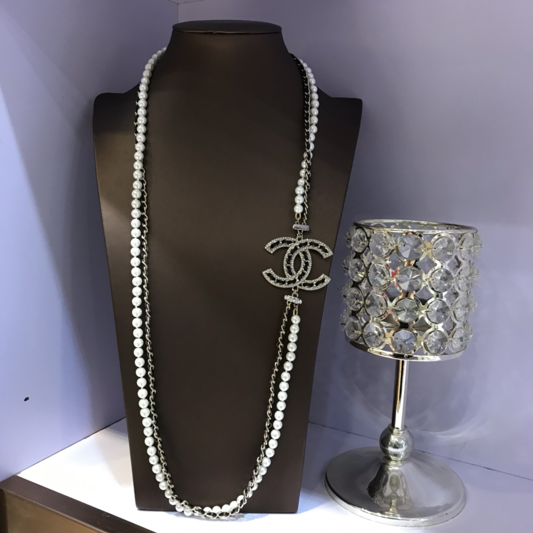 Ch**el Pearl Necklaces White And Black For Women