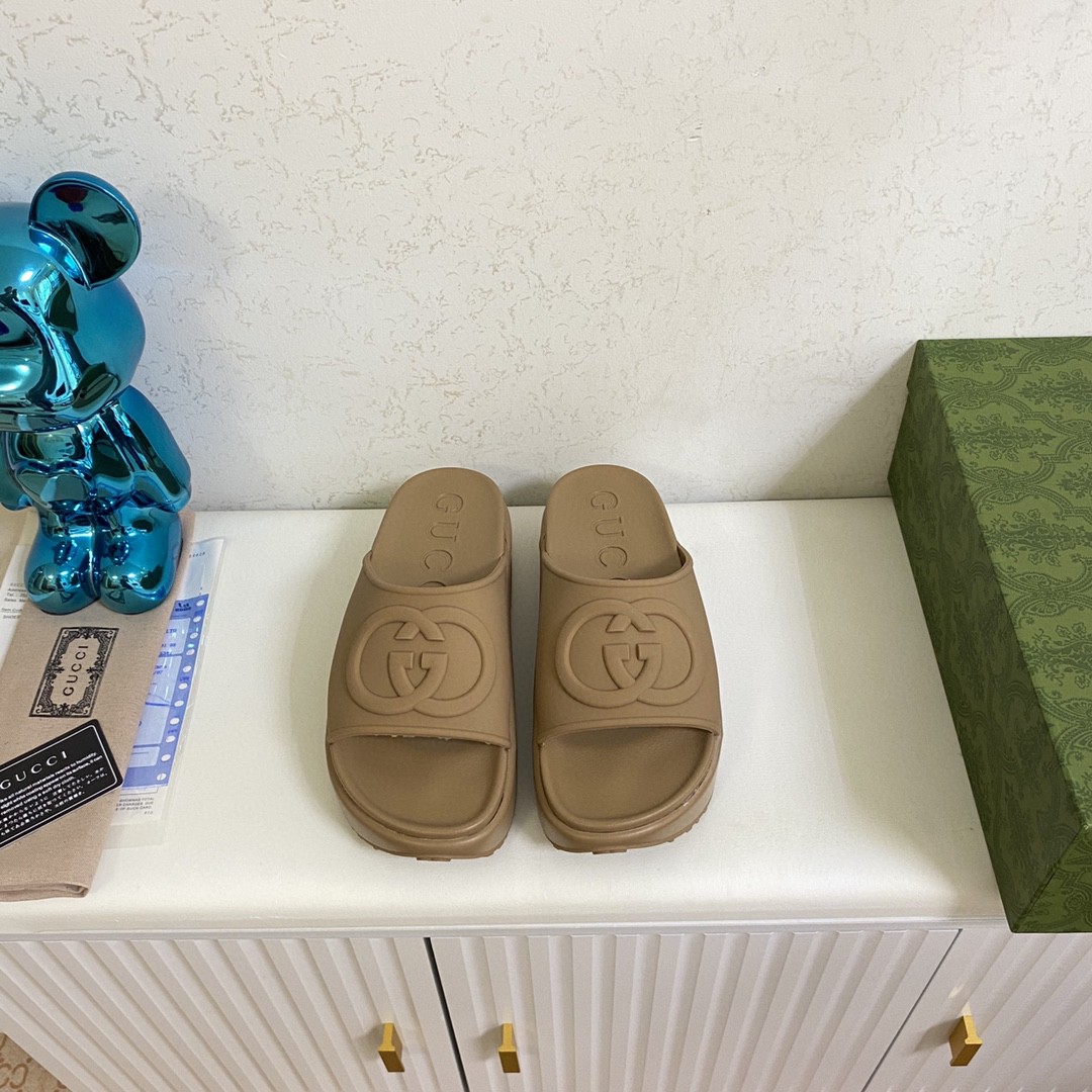 Gvc*1 Interlocking G Slide Sandal Green For Men 692380 JF000 3727