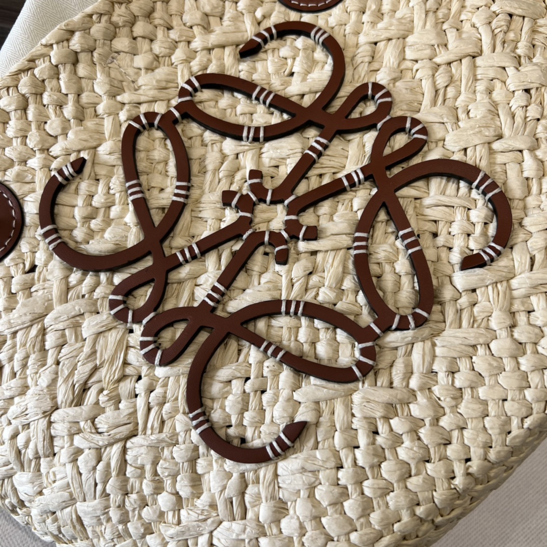 L0ew* Small Anagram Basket Bag Beige/Brown For Women 15in / 38cm A223P65X01