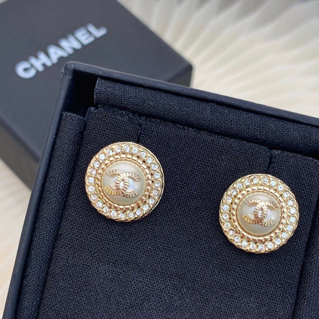 Ch**el Round Pearl Earrings Gold For Women