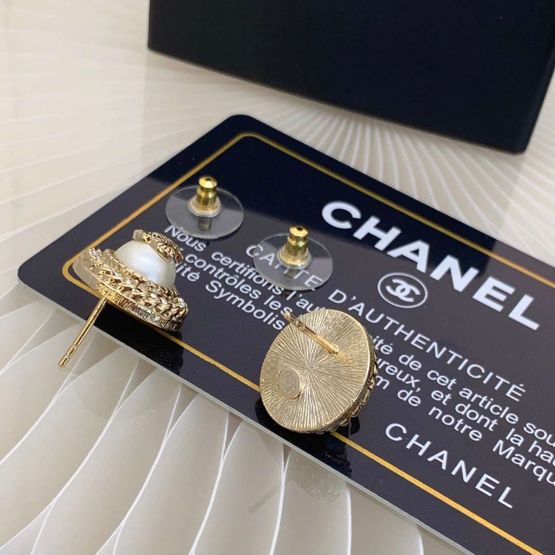Ch**el Round Pearl Earrings Gold For Women