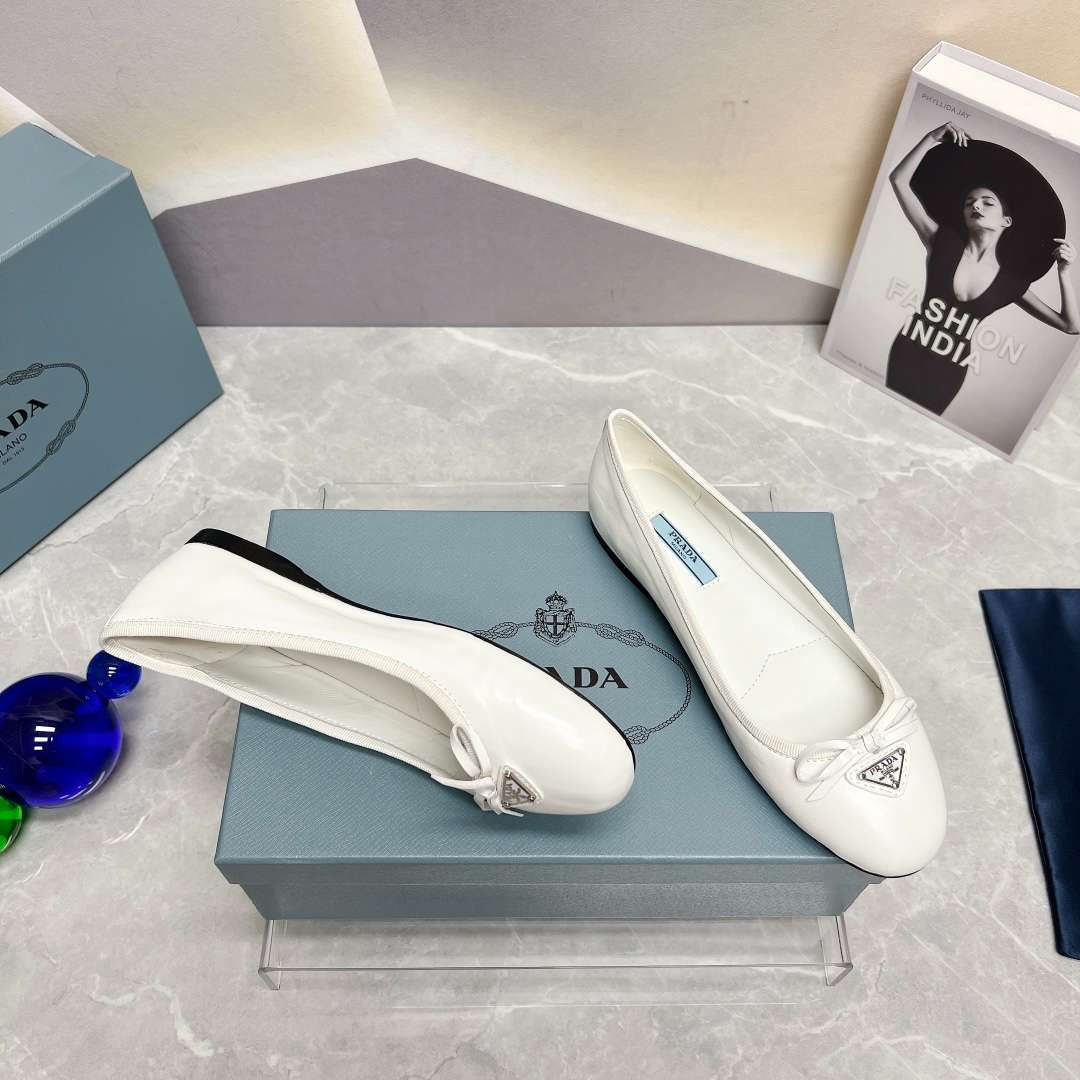 Pra*a Nappa Ballerinas White For Women
