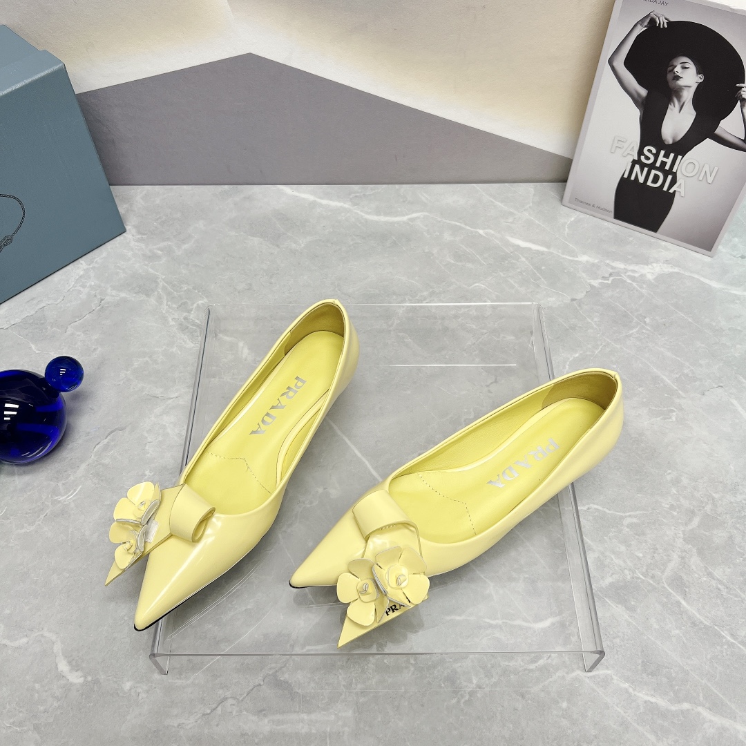 Pra*a Patent Pumps Yellow For Women