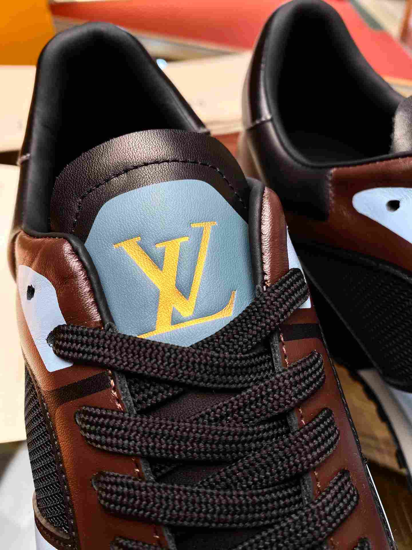 L0vis Vvtt0n Run Away Sneaker Black For Men