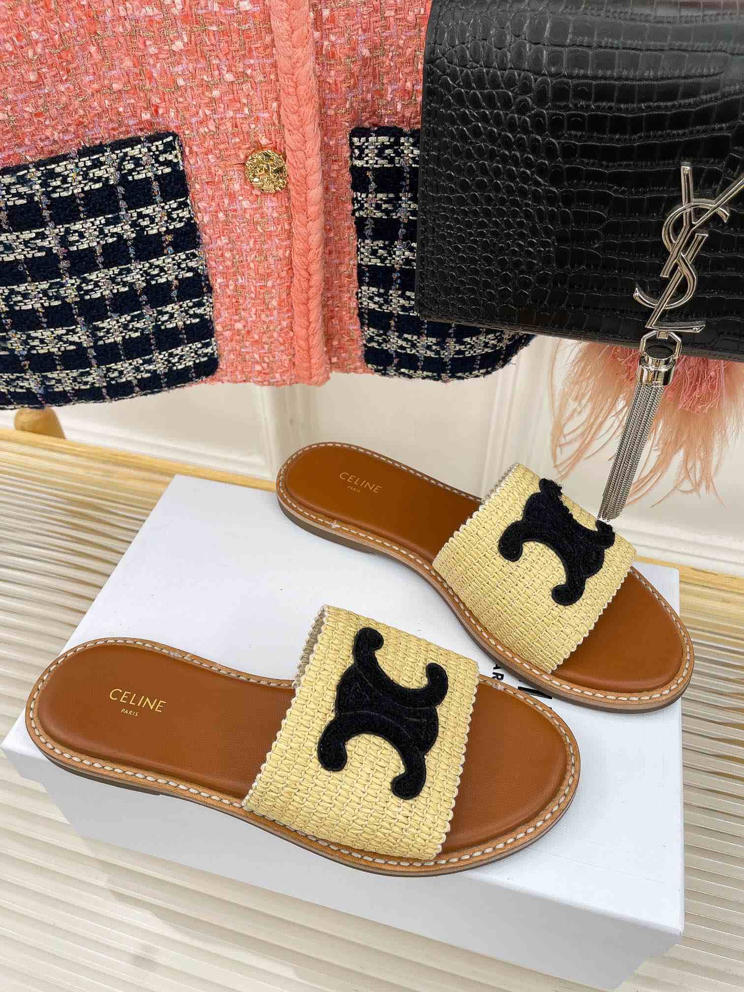 Ce1i*e Lympia Flat In Raffia Beige For Women