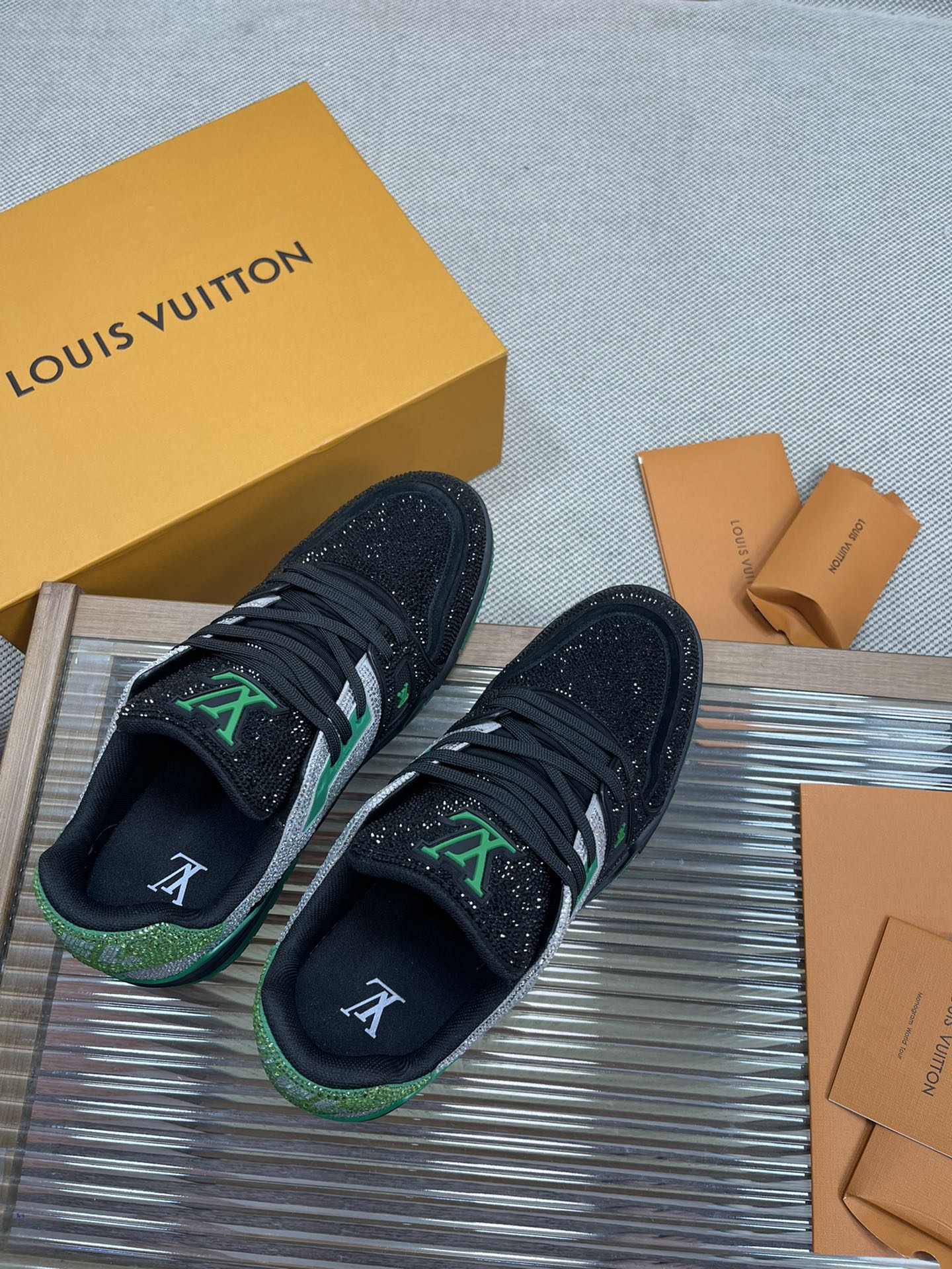 L0vis Vvtt0n Trainer Sneaker LV Black For Women