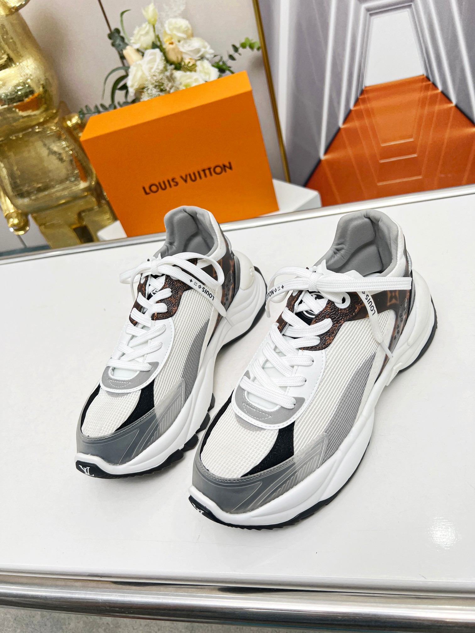 L0vis Vvtt0n Run 55 Sneaker White For Women 1AASDF