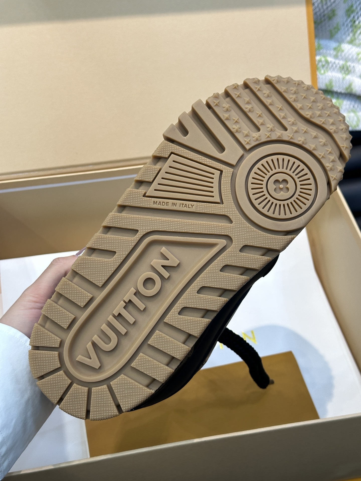 L0vis Vvtt0n Trainer Maxi Sneaker LV Black For Women