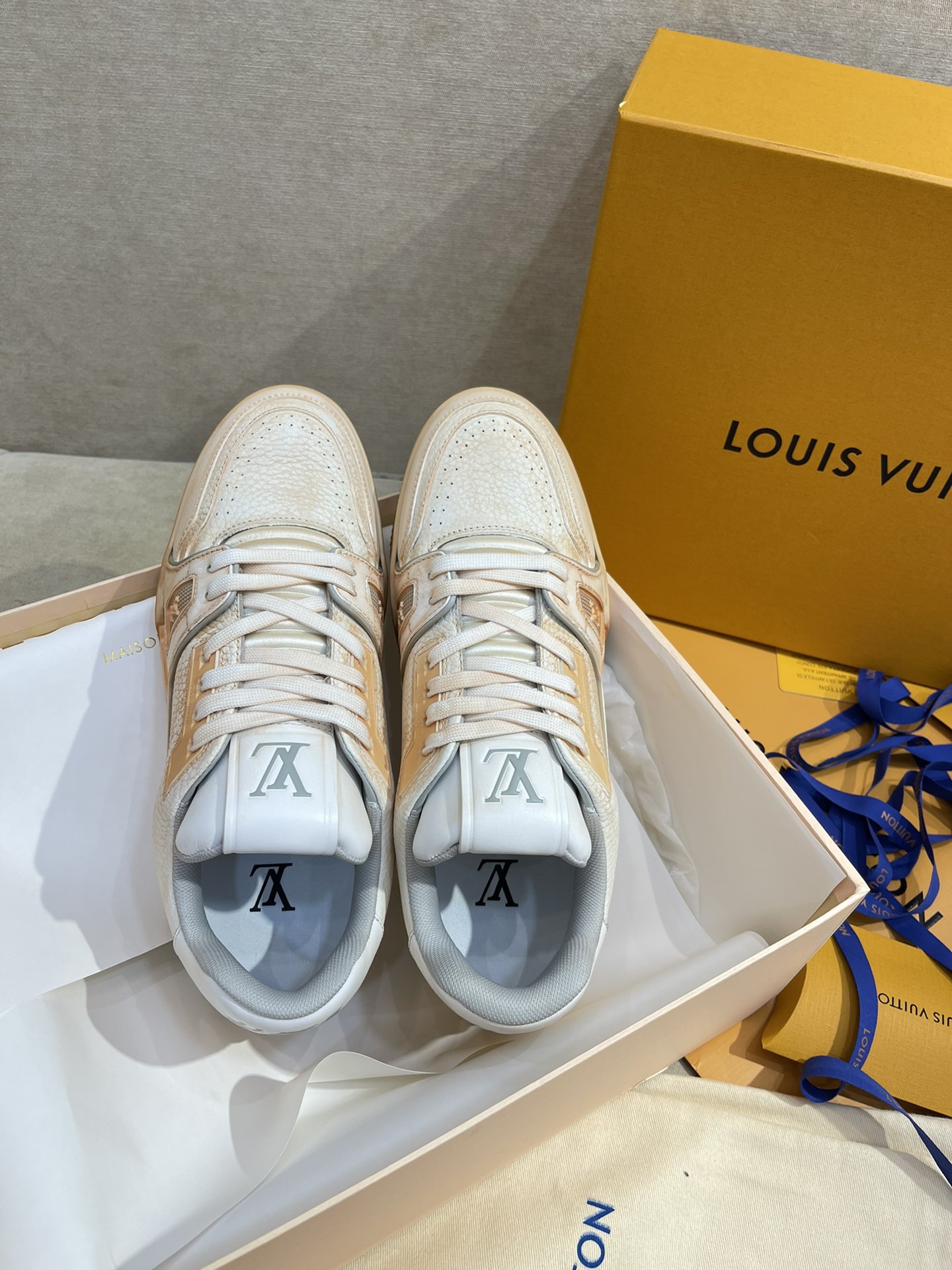 L0vis Vvtt0n Trainer Sneaker LV Beige For Women